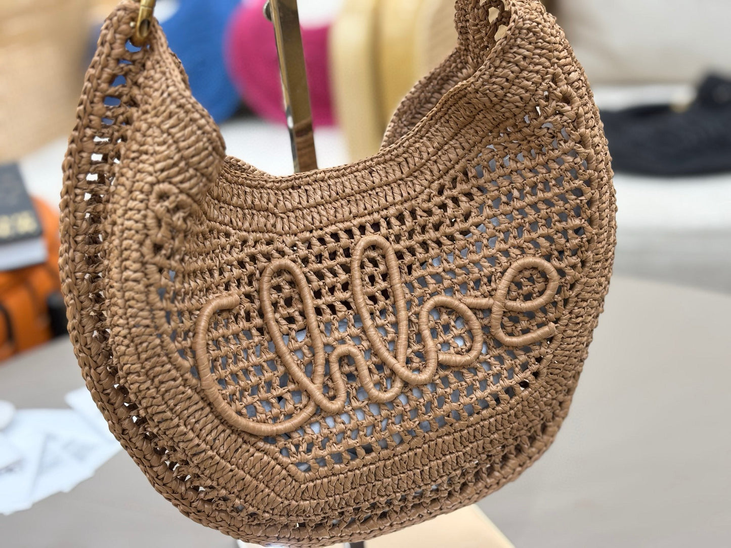 CHLOÉ 25S SUMMER BANANA HOBO BAG 36 IN LIGHT BROWN