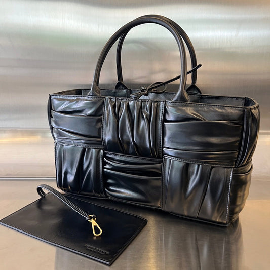 BOTTEGA VENETA SMALL ARCO TOTE 30 IN BLACK SOFT LAMBSKIN