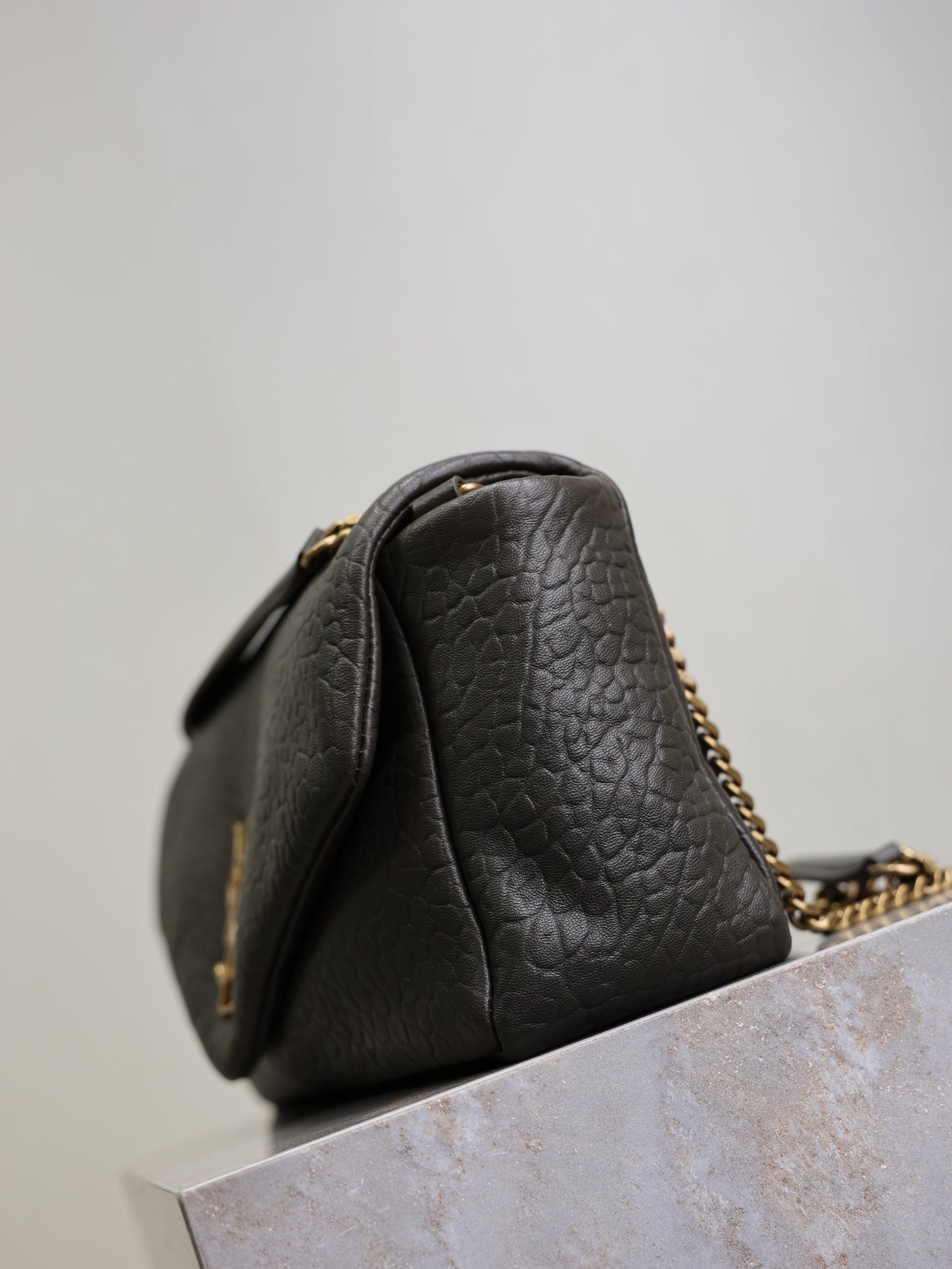 YSL 25S CALYPSO 30 IN DARK OLIVE GRAINED CALFSKIN GOLD HARDWRE