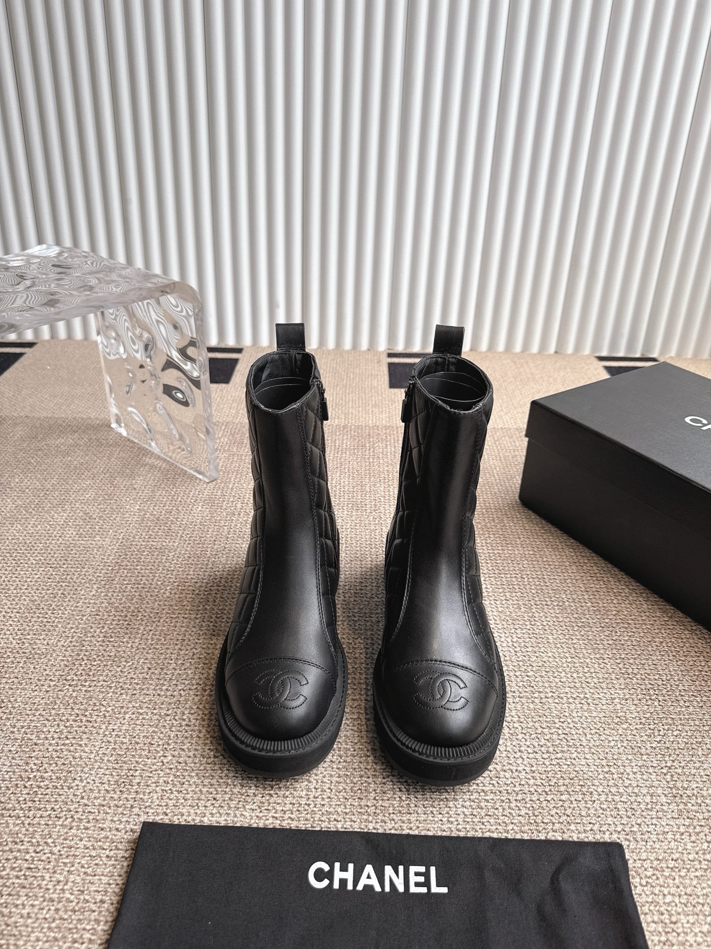 CHANEL ANKLE BOOTS IN BLACK QUILTED CALFSKIN