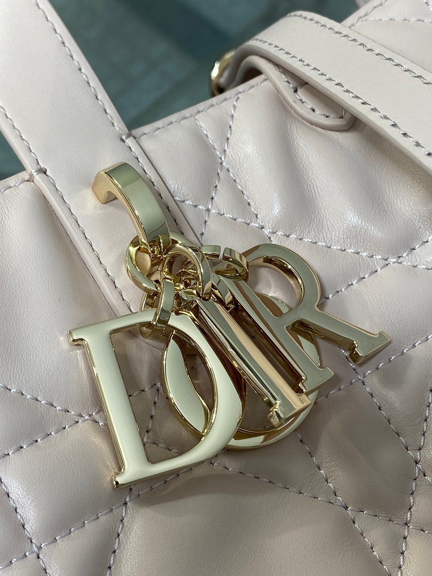 DIOR 25S ALWAYS BAG 22 IN LIGHT PINK MACROCANNAGE CALFSKIN GOLD HARDWRE