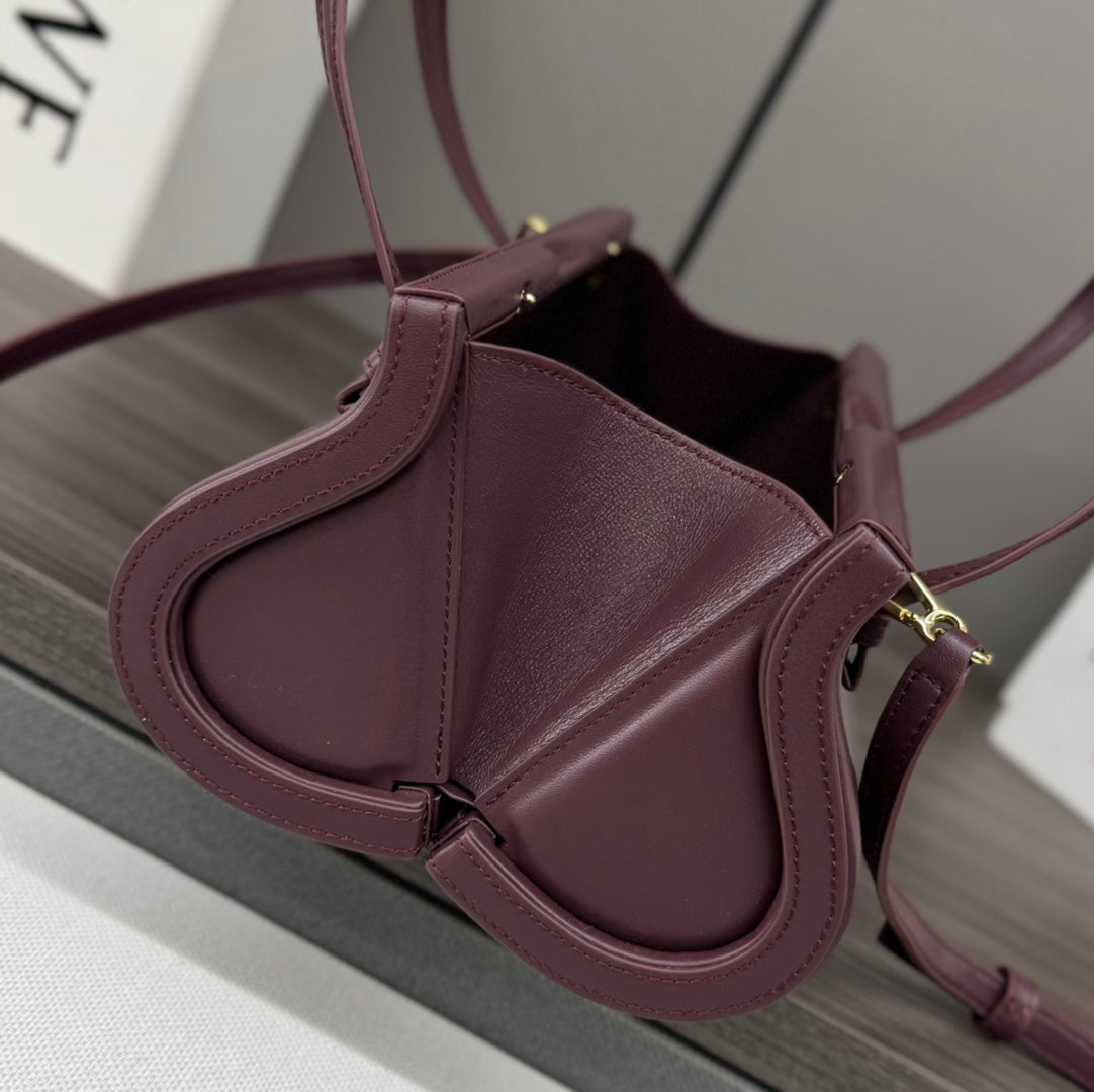 CYLINDER BAG 25 IN WINE PURPLE CALFSKIN
