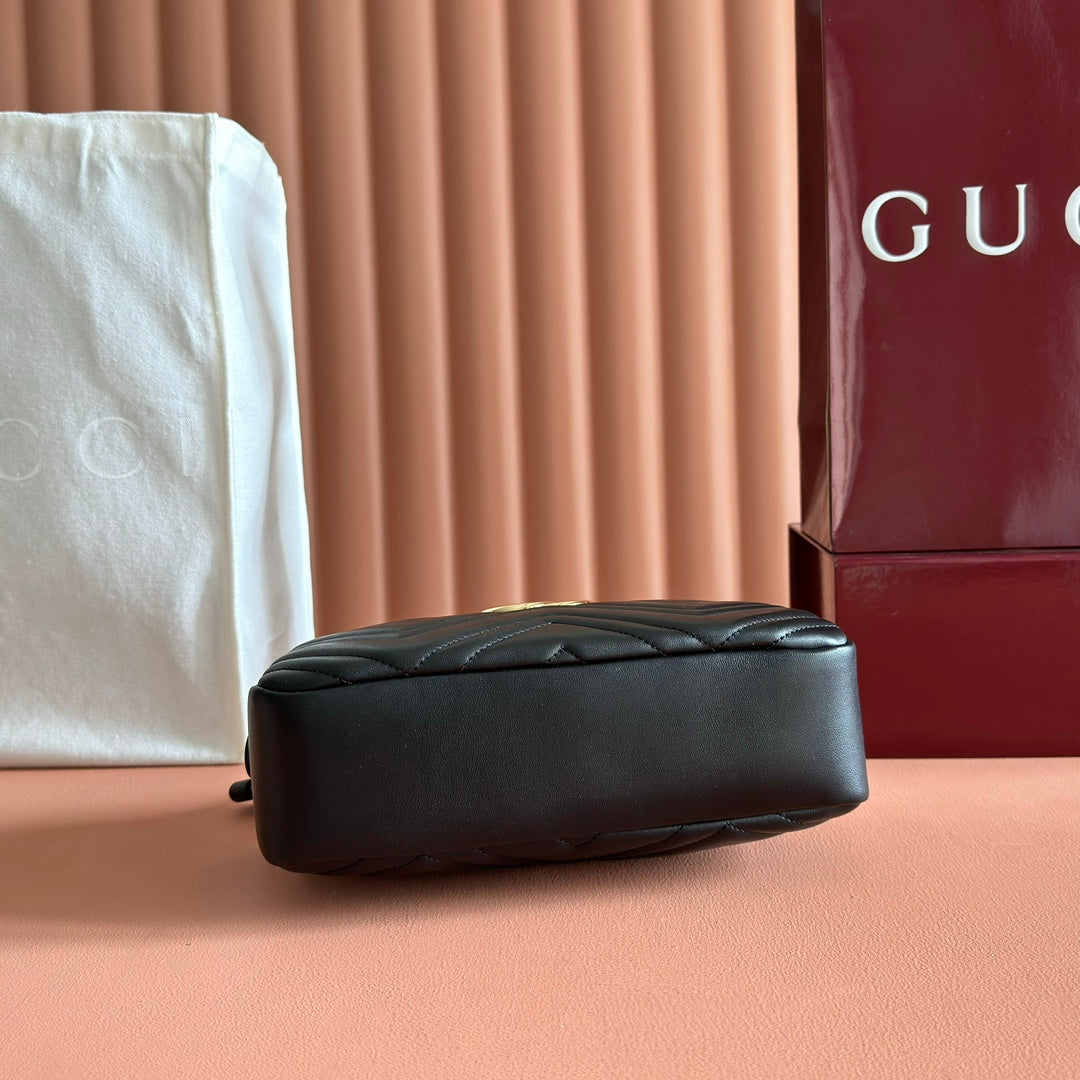 GUCCI 25S MARMONT BAG 24 IN BLACK CALFSKIN WITH GOLD HARDWARE